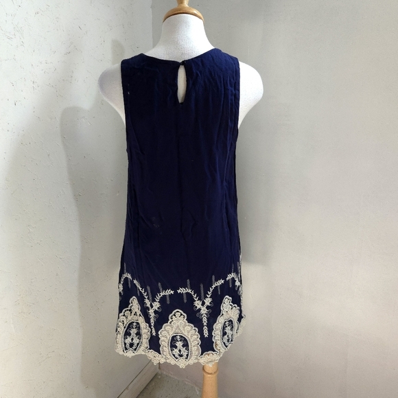 Monteau | Navy Sleeveless Dress with White Embroidery - Picture 5 of 10